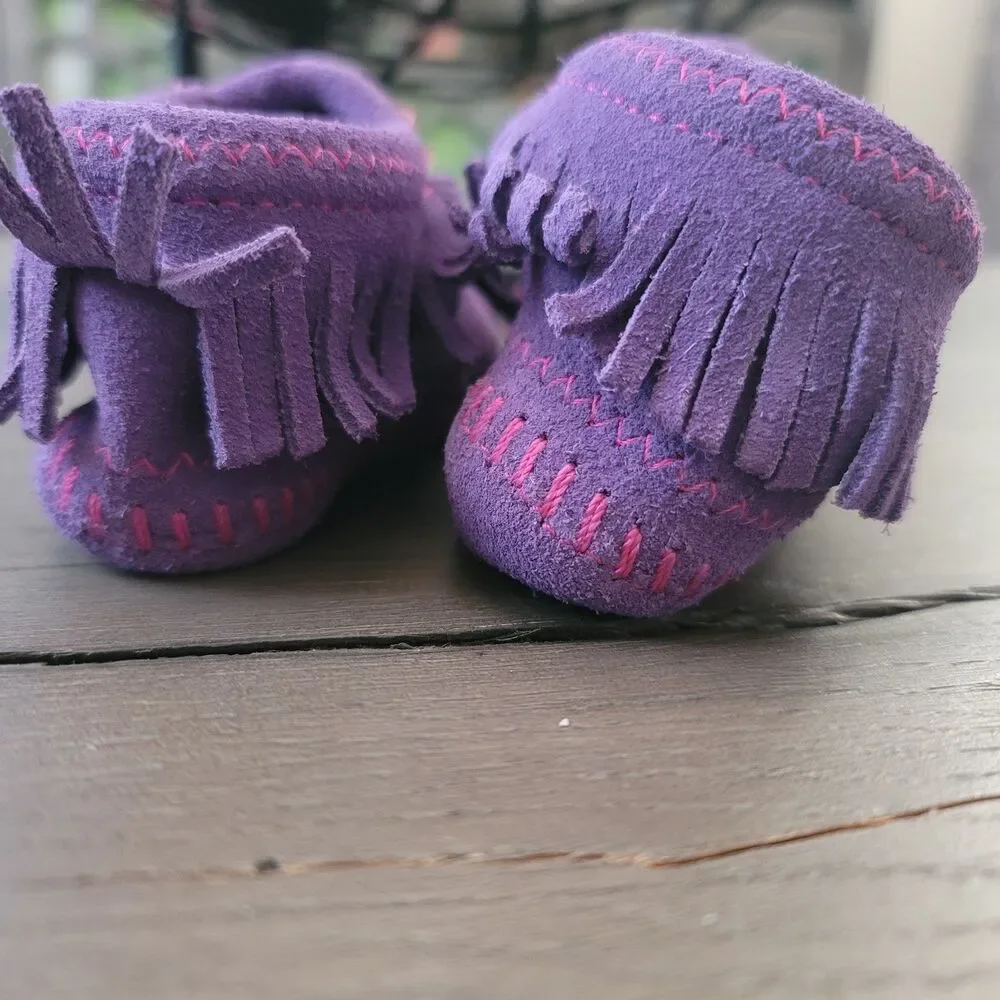 Minnetonka Riley Moccasin Bootie Purple Pink Fringe Leather Toddler SZ 6 Girls